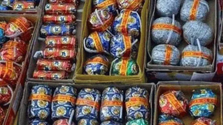 সৈয়দপুরে এস এ পরিবহন থেকে ১৪ বস্তা পটকা জব্দ