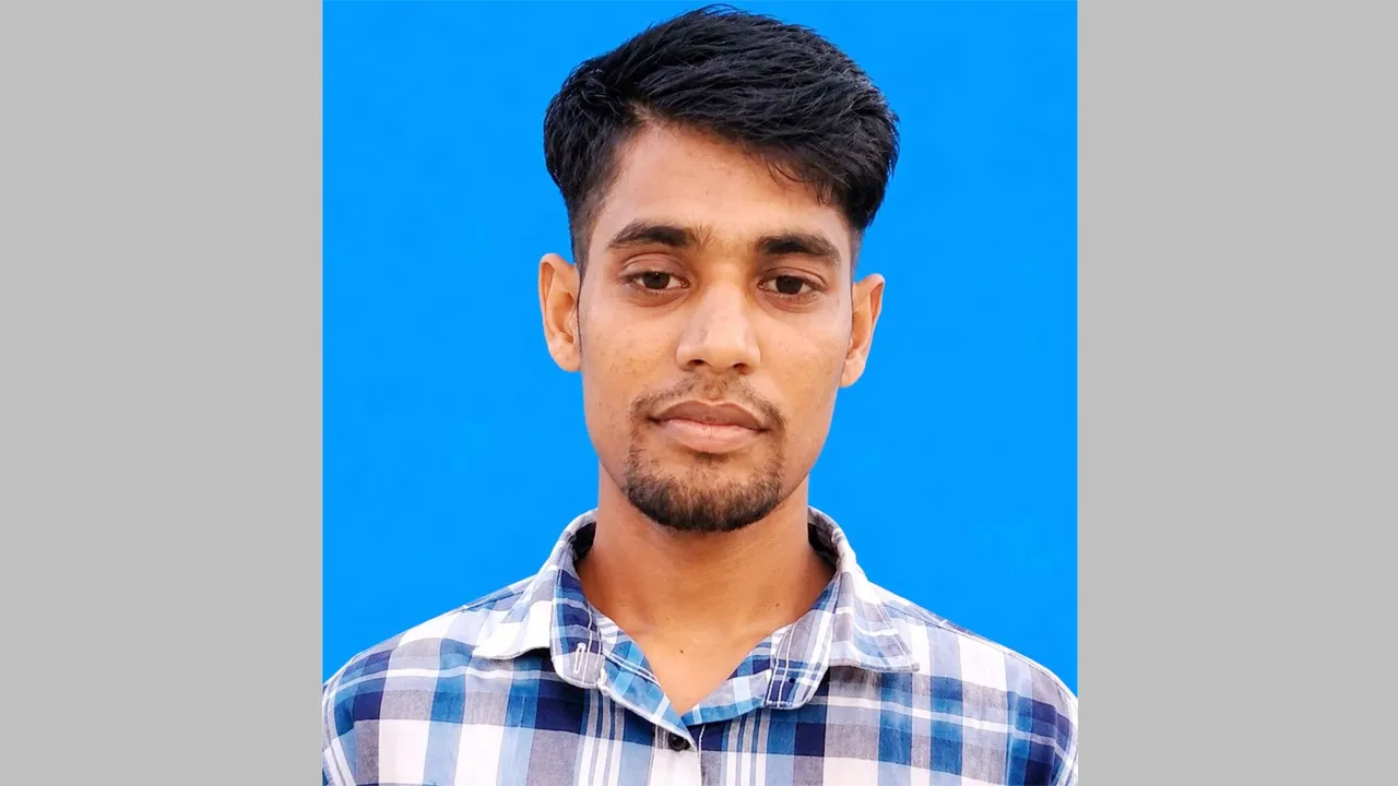 ঋণের টাকা পরিশোধ করতে প্রথমবার সাগরে গিয়েই নিখোঁজ গলাচিপার আক্কাস