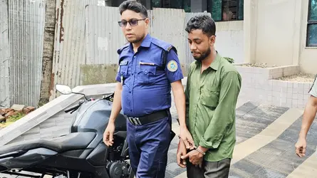 দুমকিতে ট্রাকচাপায় মোটরসাইকেল আরোহী নিহত, ড্রাইভার আটক