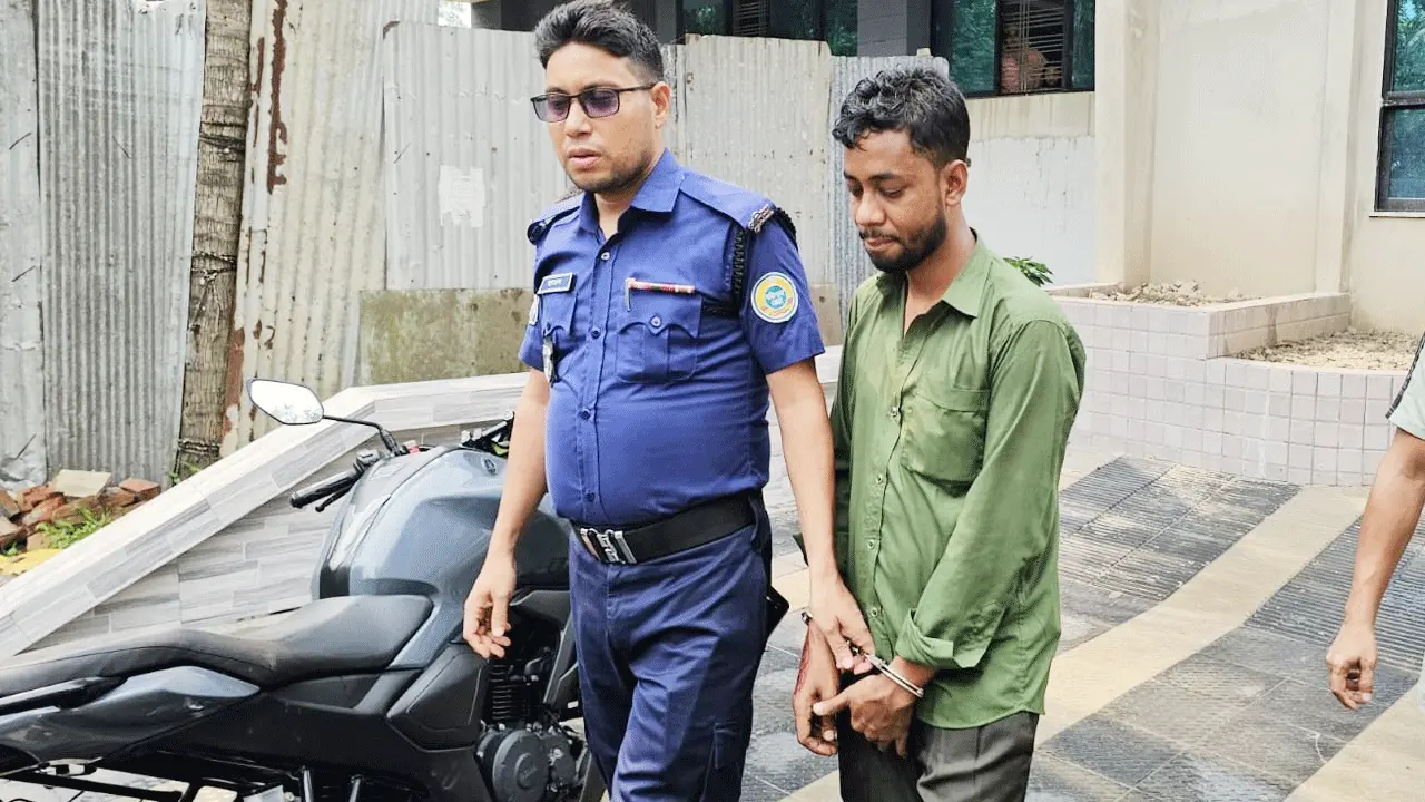 দুমকিতে ট্রাকচাপায় মোটরসাইকেল আরোহী নিহত, ড্রাইভার আটক