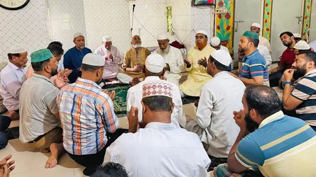 মিরসরাই কলেজে এমপি নুরুল আমিনের সুস্থতা কামনায় দোয়া