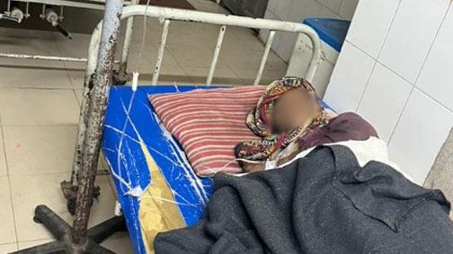 Pregnant-woman-bleeding-at-ferry-pier,-rescued-after-calling-999