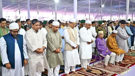 জাতীয় ঈদগাহে প্রধান জামাতে নামাজ আদায় করলেন রাষ্ট্রপতি ও প্রধানমন্ত্রী