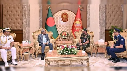 রাষ্ট্রপতির সাথে তিন বাহিনীর প্রধানের সৌজন্য সাক্ষাৎ