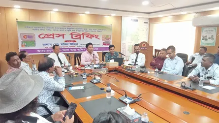 ঝালকাঠিতে সরকারের ইশতেহার বাস্তবায়নে প্রেস ব্রিফিং