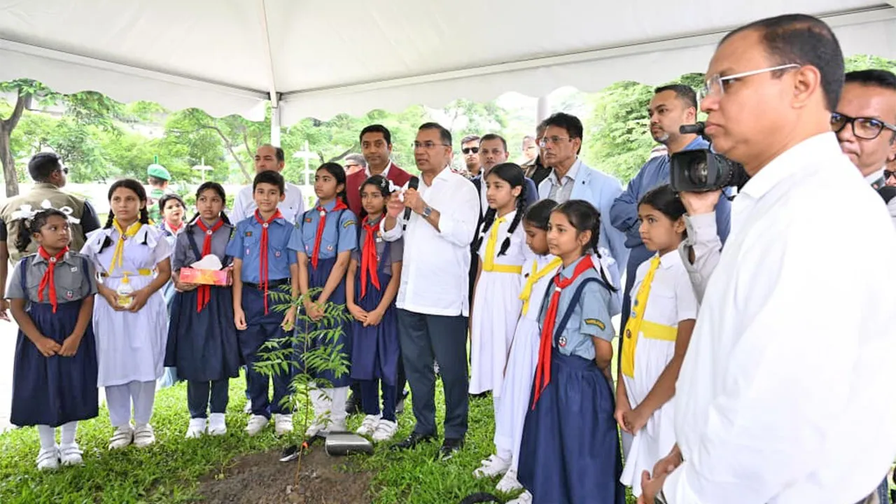 শিশুদের মানবিকভাবে গড়ে তুলতে শিক্ষকদের প্রতি প্রধানমন্ত্রীর আহবান