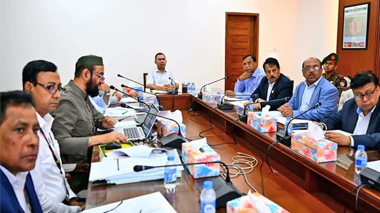 ঢাকার চারপাশে নৌ-পথ সচল করার নির্দেশ প্রধানমন্ত্রীর