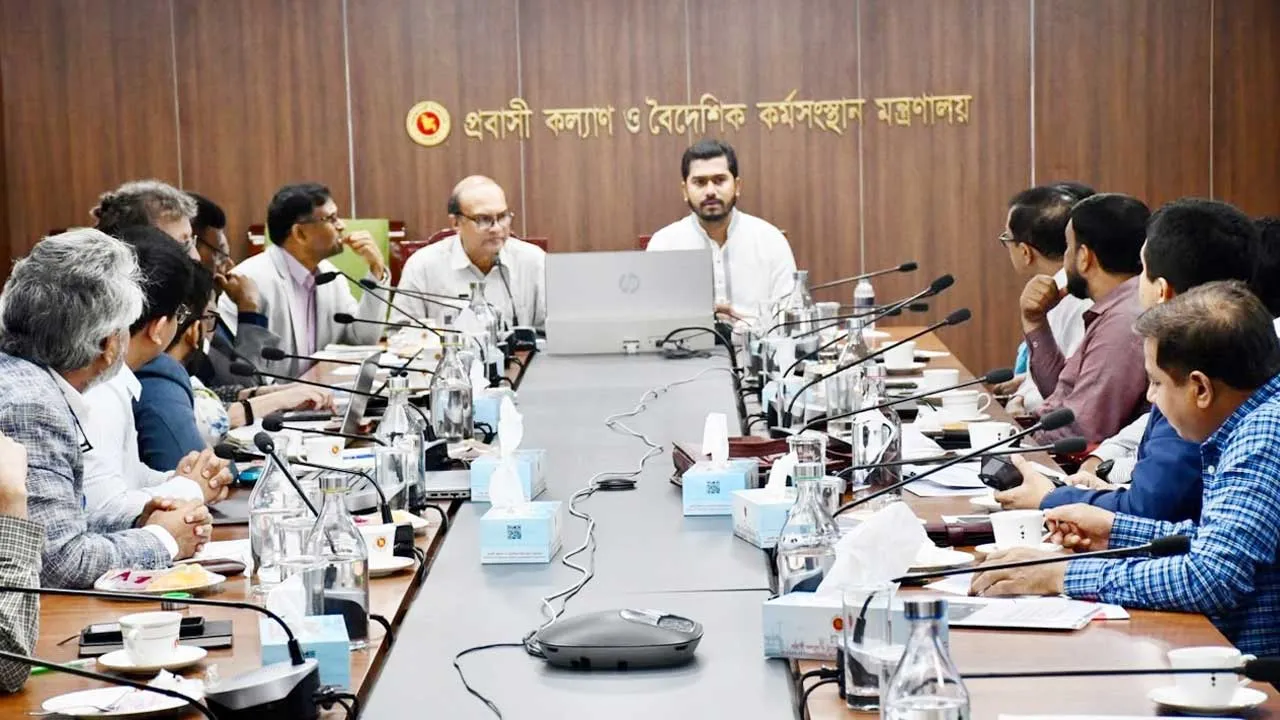 বৈধ পথে ইউরোপে কর্মী পাঠাতে কাজ করছে প্রবাসী কল্যাণ মন্ত্রণালয়