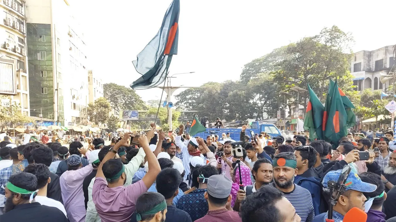 ওসমান হাদির মৃত্যুতে শাহবাগে বিক্ষোভ