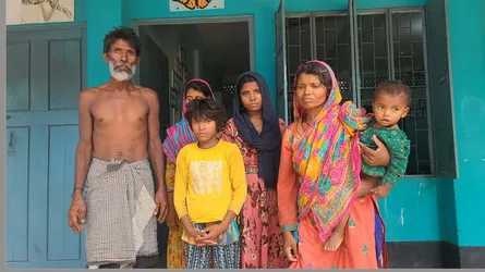 দর্শনা সীমান্ত দিয়ে একই পরিবারের ৬ জনকে পুশইন