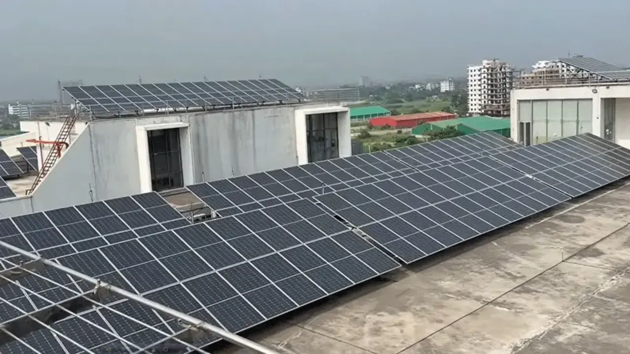 ছাদভিত্তিক সৌর বিদ্যুৎ উৎপাদনে বিশেষ গুরুত্ব সরকারের