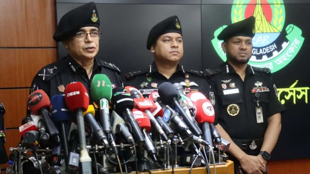 র‍্যাব ছায়া তদন্তের মাধ্যমে ডিএমপিকে সহায়তা করছে