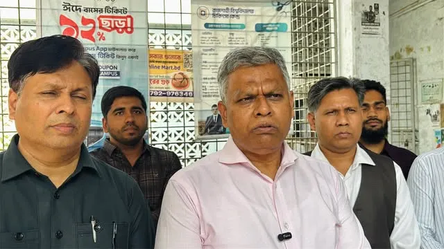 শিক্ষার্থীদের স্বাস্থ্য সুরক্ষায় গোড়া থেকেই কাজ করতে চাই : রাবি ভিসি