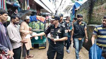 কক্সবাজারে পলিথিন ব্যাগ ব্যবহার রোধে র‌্যাবের মাসব্যাপী জনসচেতনতামূলক কার্যক্রম শুরু
