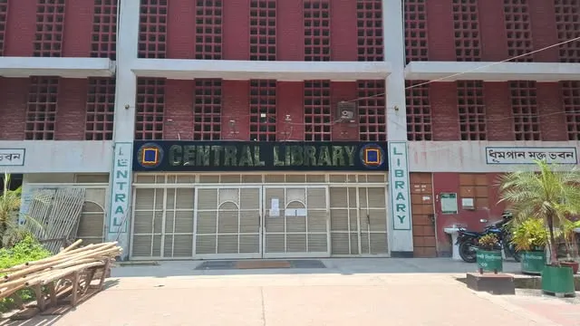 ট্রান্সফরমারের অভাবে বন্ধ রাবি গ্রন্থাগারের এসি, গরমে নাকাল শিক্ষার্থীরা