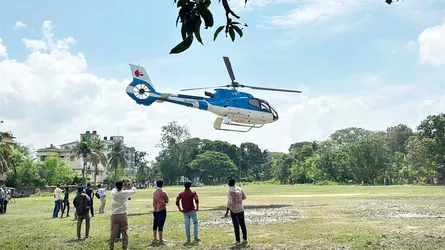রাবির অসুস্থ শিক্ষার্থীর পাশে প্রশাসন, এয়ার অ্যাম্বুল্যান্সে নেয়া হলো ঢাকায়