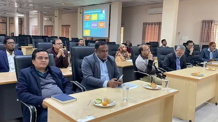 ফি জমাদানে মোবাইল ব্যাংকিং চালু করছে রুয়েট