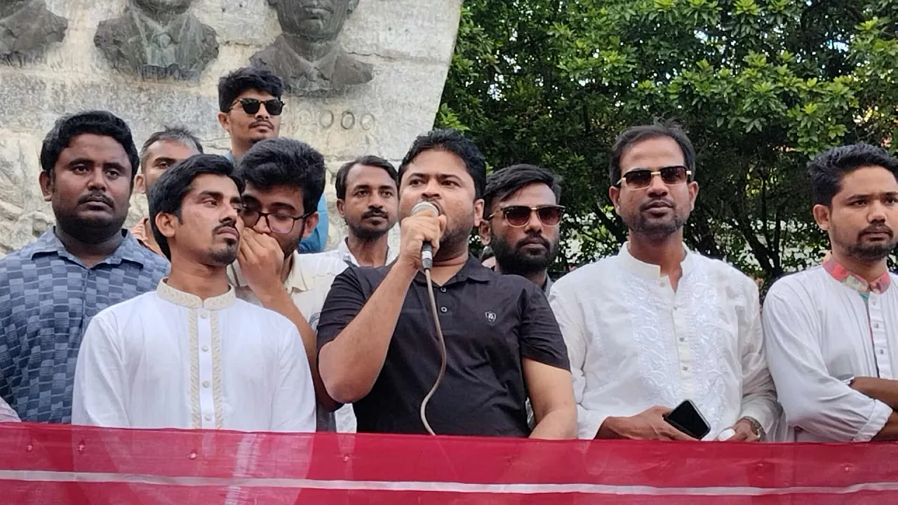 রাবি ভিসিকে দুর্নীতিগ্রস্ত বললেন ছাত্রদল সভাপতি রাহী