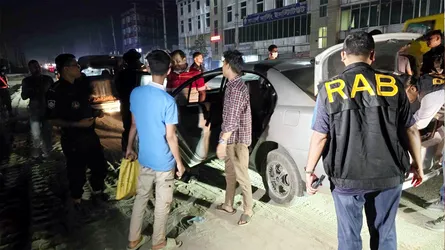 নিরাপত্তা চাদরে রাজধানী