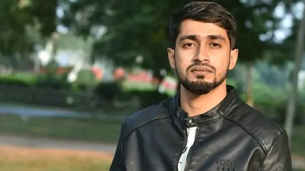 অবৈধভাবে হলে অবস্থানের অভিযোগ রাবি ছাত্রদল নেতার বিরুদ্ধে