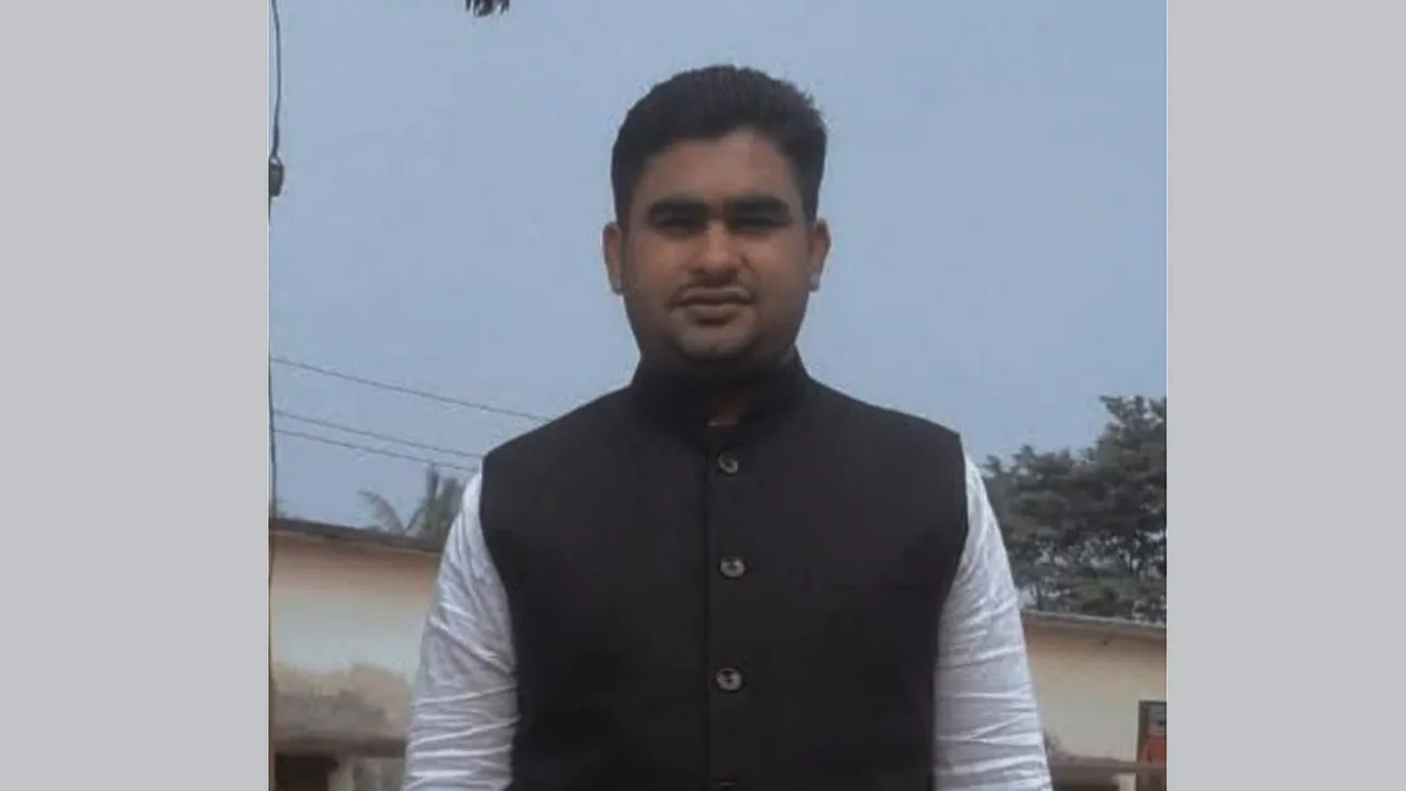 পাথরঘাটায় ছাত্রলীগ নেতার বিরুদ্ধে ফ্যামিলি কার্ডের কথা বলে টাকা হাতিয়ে নেয়ার অভিযোগ