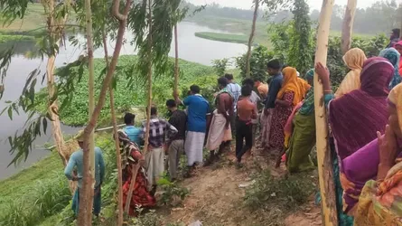 রায়গঞ্জে অটোভ্যানচালকের লাশ উদ্ধার