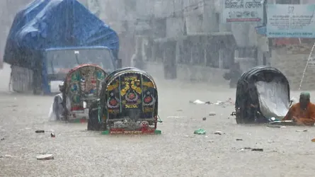 টানা বৃষ্টি নিয়ে আবহাওয়ার পূর্বাভাসে কী বলা হচ্ছে