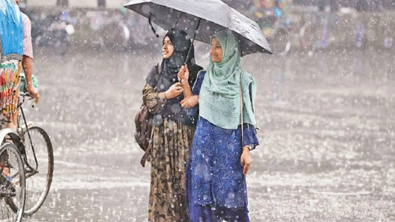 ঢাকায় বৃষ্টির আভাস, তাপমাত্রা থাকবে অপরিবর্তিত