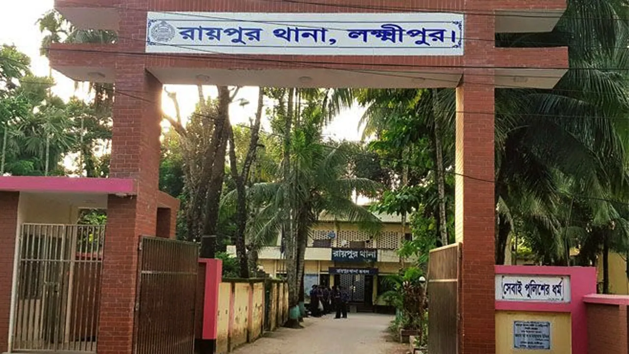 নৌকায় নিয়ে গৃহবধূকে ধর্ষণের অভিযোগে দুই ভাইয়ের বিরুদ্ধে মামলা