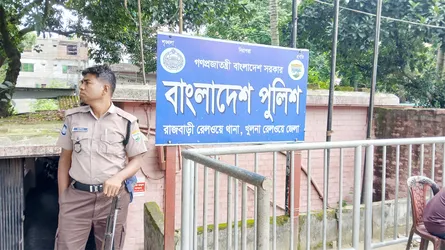 কালুখালীতে রেলব্রিজের ধাক্কায় অজ্ঞাত পরিচয় যুবকের মৃত্যু