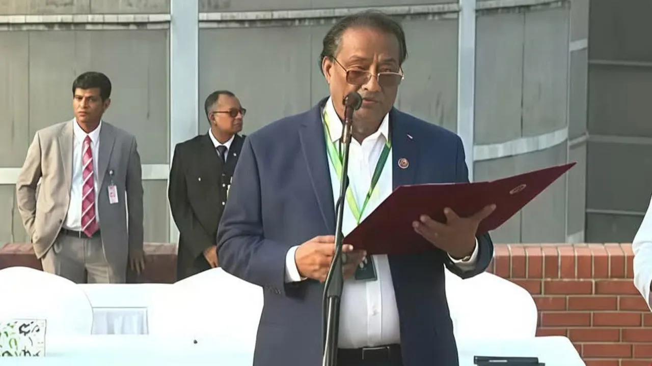 সাংস্কৃতিক প্রতিমন্ত্রীর শপথ নিলেন রাজবাড়ীর সংসদ সদস্য আলী নেওয়াজ মাহমুদ খৈয়াম