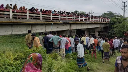 রাজবাড়ীতে সেতুর নিচ থেকে ইজিবাইকচালকের লাশ উদ্ধার