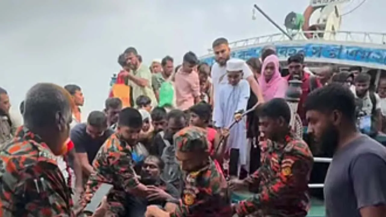 পদ্মায় ডুবোচরে লঞ্চের ধাক্কায় নিখোঁজ ১