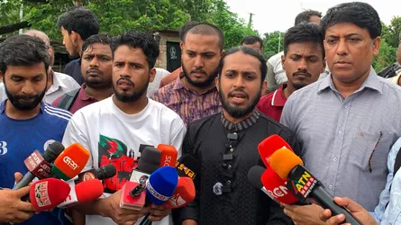 দাবি মেনে ৮ ঘণ্টা পর স্বাভাবিক রাজশাহীর সাথে সারাদেশের রেল যোগাযোগ