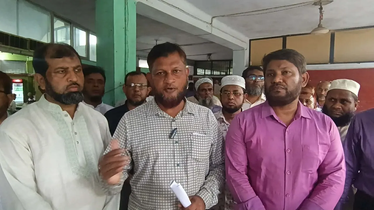 কর্মকর্তা বদলিতে বৈষম্যের অভিযোগ রাবি অফিসার্স ফোরামের