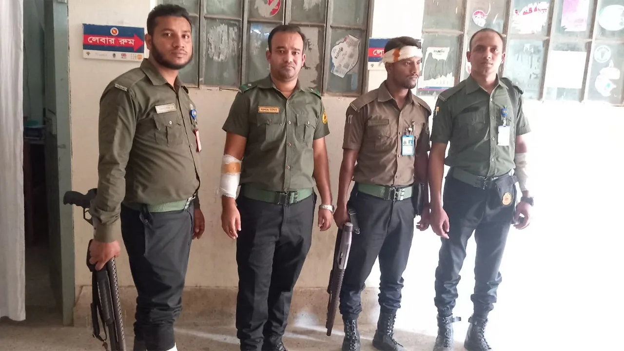 রামগড়ে মোবাইল কোর্টের সাথে স্থানীয়দের সংঘর্ষে ইউএনওসহ আহত ১৪