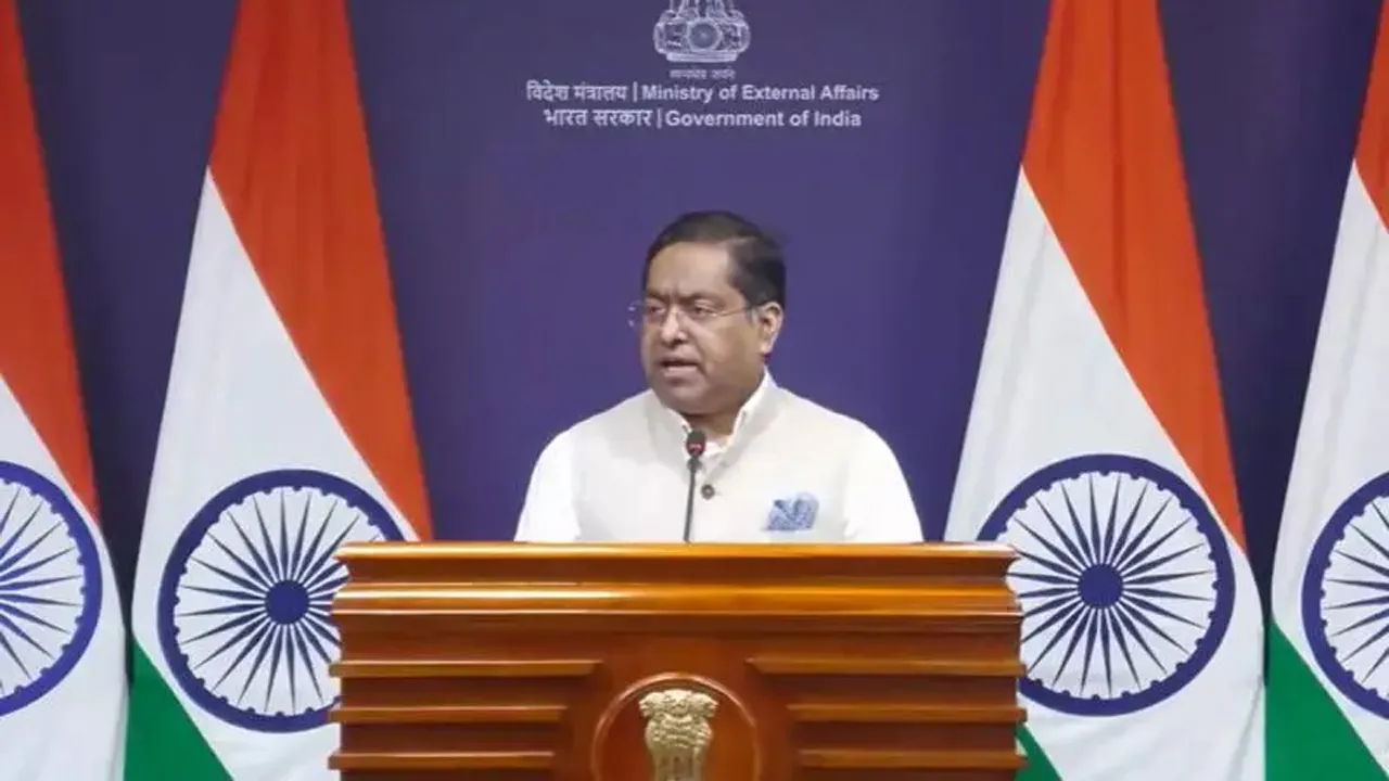 শেখ হাসিনাকে প্রত্যর্পণের অনুরোধ ভারতের পর্যালোচনার মধ্যে রয়েছে