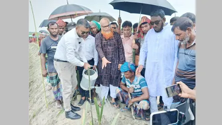 কালুখালীতে ৫ কিলোমিটার খাল পুনঃখনন ও বৃক্ষরোপণ কর্মসূচির উদ্বোধন