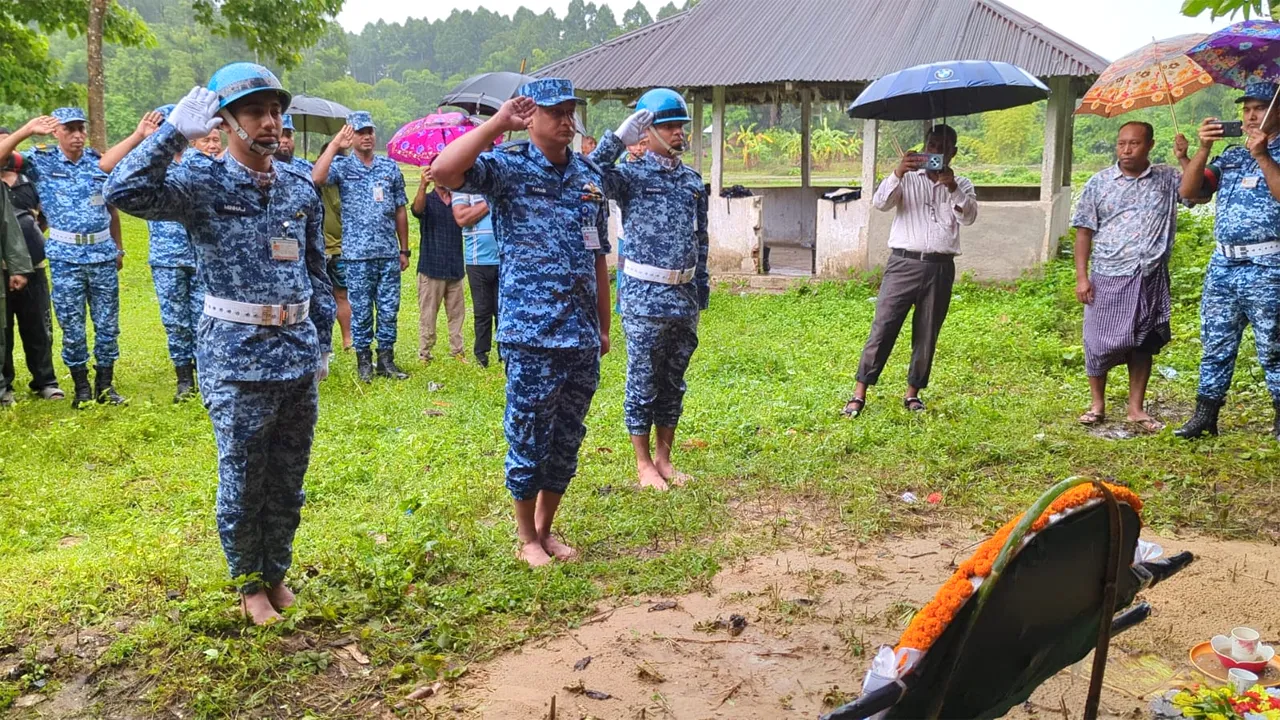 রাঙ্গামাটিতে উক্যা ছাইন মারমার স্মৃতির প্রতি বিমান বাহিনী প্রধানের শ্রদ্ধা