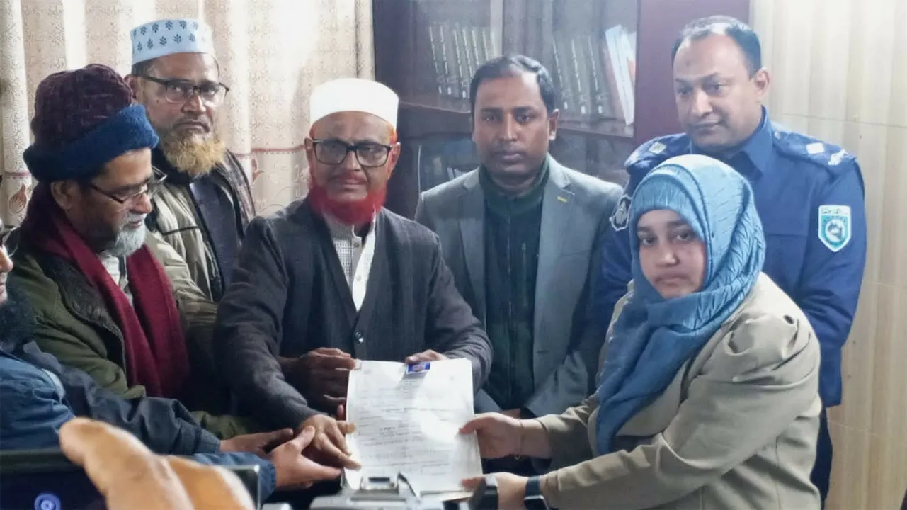 রংপুর-২ আসনে মনোনয়নপত্র জমা দিয়েছেন এ টি এম আজহারুল ইসলাম