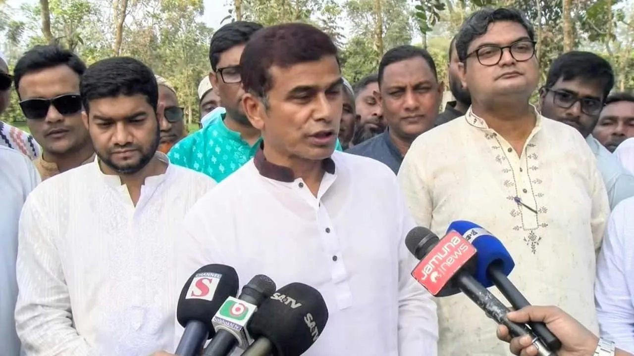 বর্ষায় নদীতে বোল্ডার, বর্ষা শেষে ‘বোল্ডার নেই’ নীতি বন্ধ হবে