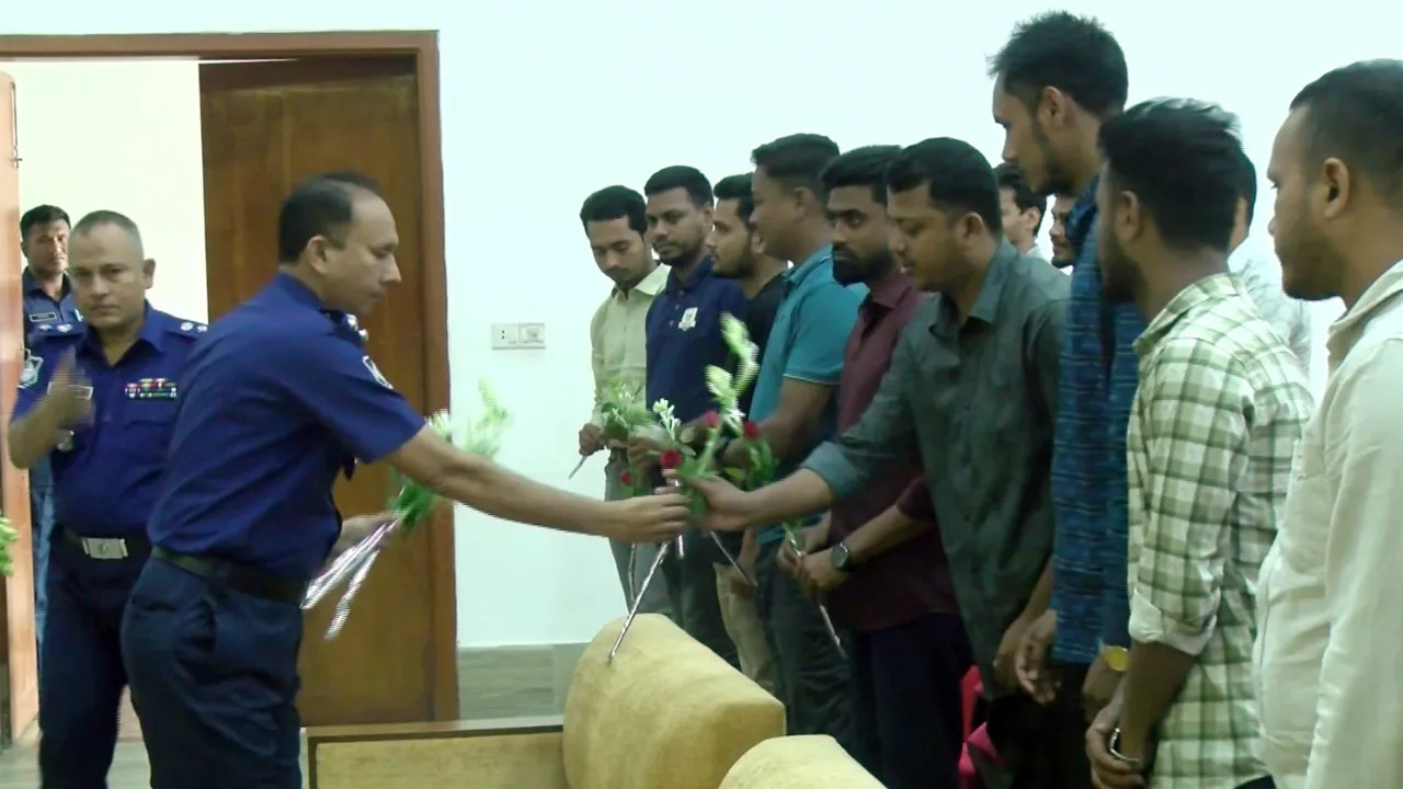 পুলিশে যোগ্যতা সম্পন্ন মানুষ আসতে পারেনি : রংপুর রেঞ্জ ডিআইজি