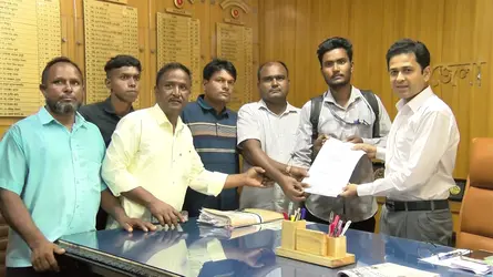 তিস্তার ভাঙন প্রতিরোধসহ ৩ দাবিতে রংপুর জেলা প্রশাসককে স্মারকলিপি