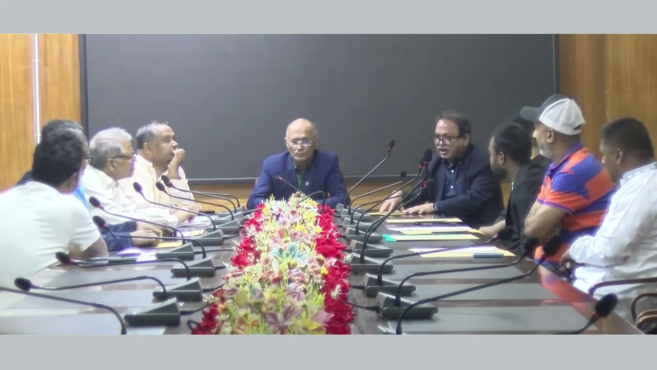 রংপুর বিভাগীয় স্টেডিয়াম নির্মাণ প্রকল্পের কাজ শুরুর পদক্ষেপ নেয়া হচ্ছে : বিভাগীয় কমিশনার