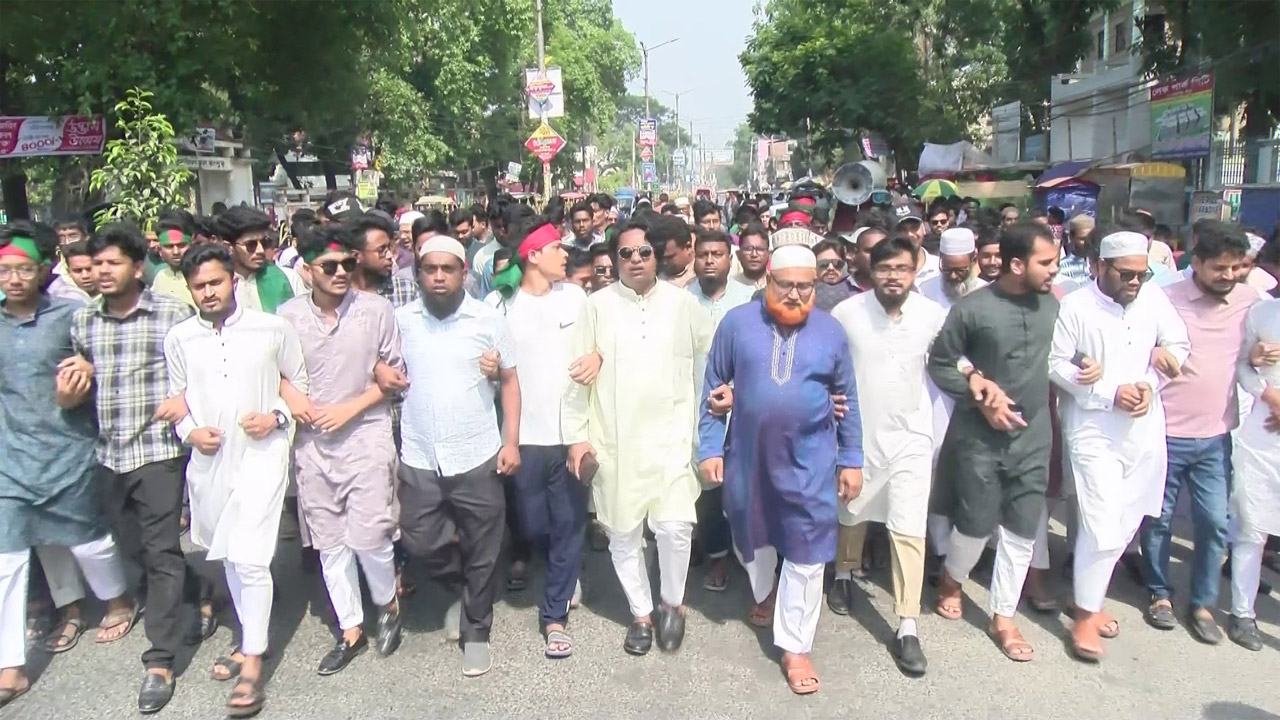 রংপুরে বিক্ষোভে অংশ নিলো জুলাই বিপ্লবের রাজনৈতিকদলগুলো
