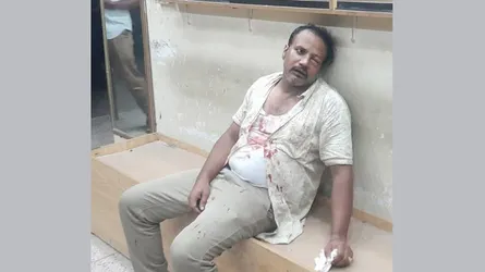 রংপুরে থানায় স্বেচ্ছাসেবক দল নেতাকে মারধরের ঘটনায় ওসিসহ ৫ পুলিশ প্রত্যাহার