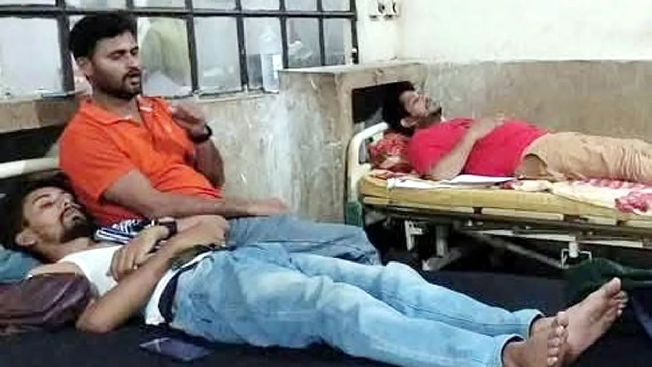 রংপুরে নকলের ভিডিও করায় সাংবাদিদের ওপর হামলা, ক্যামেরা ভাঙচুর