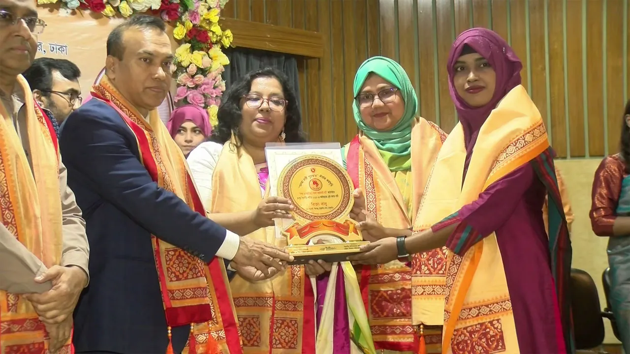 সংগ্রাম-সাফল্যের স্বীকৃতি পেলেন রংপুর বিভাগের ৩৮ অদম্য নারী