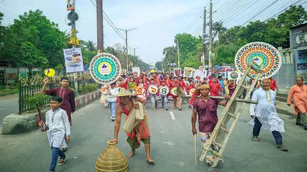 রংপুর মহানগরীতে বর্ষবরণ আনন্দ শোভাযাত্রা অনুষ্ঠিত