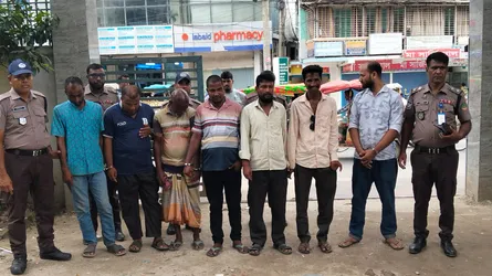 রংপুরে পুলিশের বিশেষ অভিযান মাদকসহ গ্রেফতার ৩২